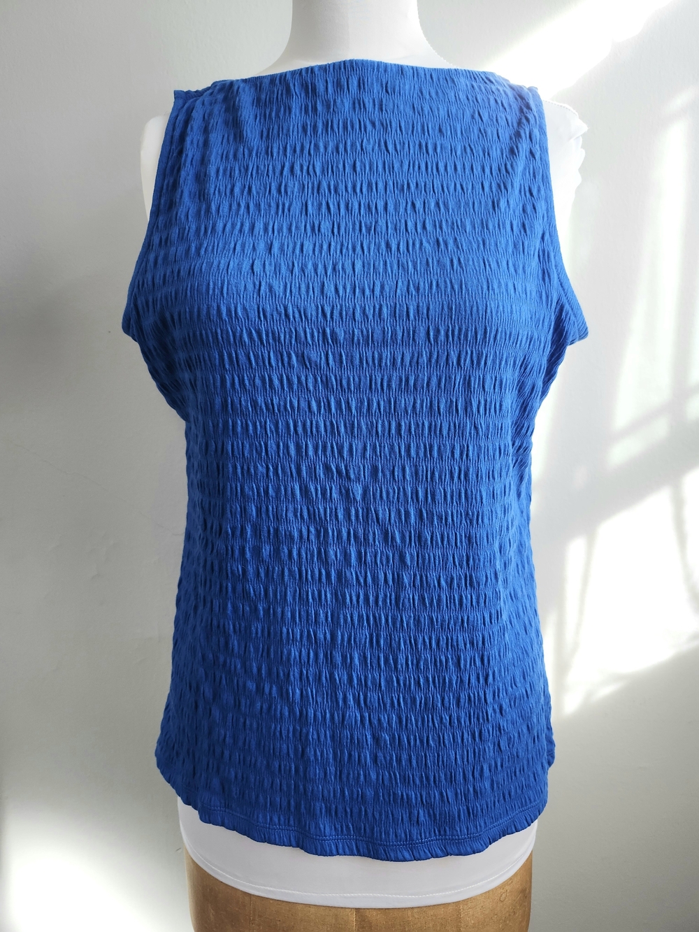 NWT Talbots Smocked Bateau Neck Tank Top Sleeveless Crinkle Knit VN5092 M Blue